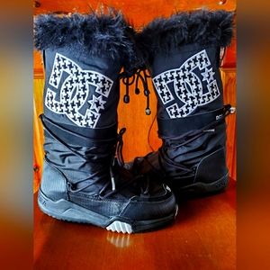🖤🤍Women's New DC Chalet Winter Boots🤍🖤